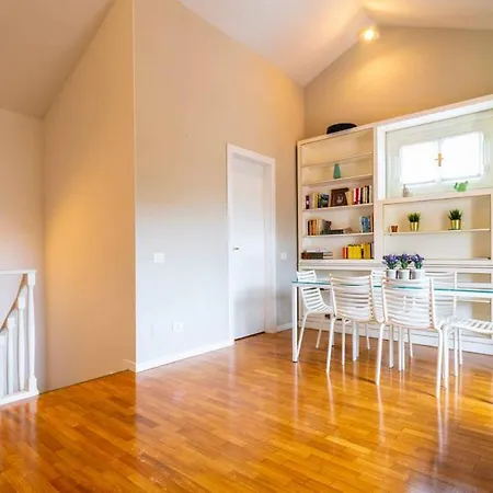 Classy Milanese Near Sforza Castle Апартаменты *