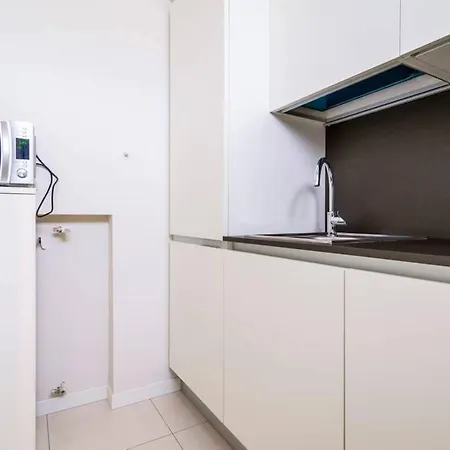 Апартаменты Classy Milanese Near Sforza Castle Милан