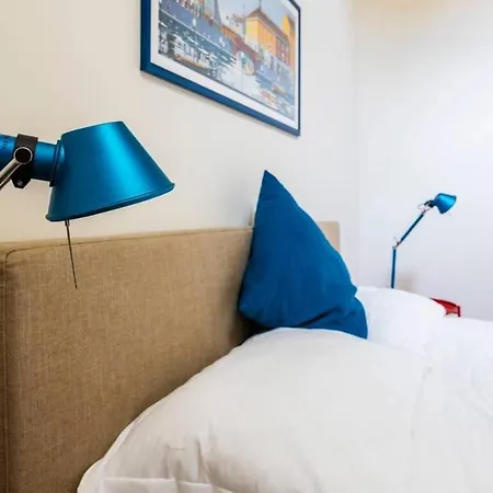 Classy Milanese Near Sforza Castle *