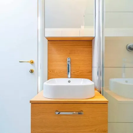 Апартаменты Classy Milanese Near Sforza Castle *