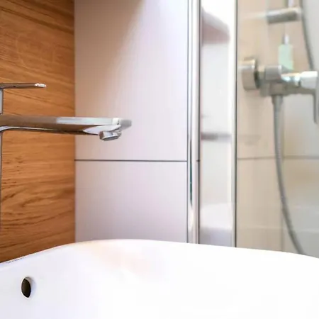 Апартаменты Classy Milanese Near Sforza Castle Милан